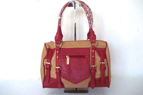 ***NEW ARRIVALS***Stunning Ladies bonded leather Bag in Rich Tan.  A Great buy! Excellent quality!