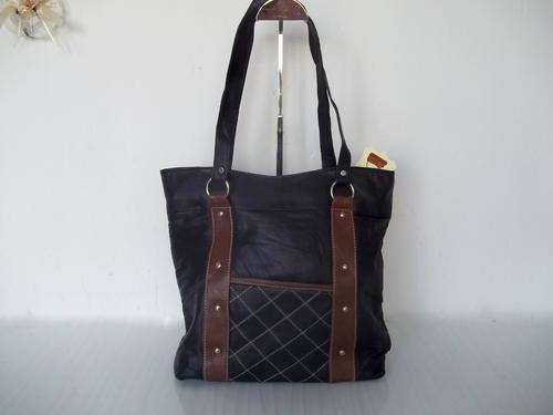 New Arrivals*Only one*Stunning 100% REAL LEATHER HAND BAG  in Black- Great quality