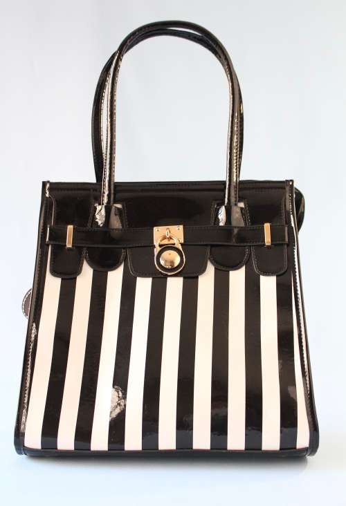 **NEW ARRIVAL** Luxury Ladies designer style Handbag in Black and White-Made to Wow!