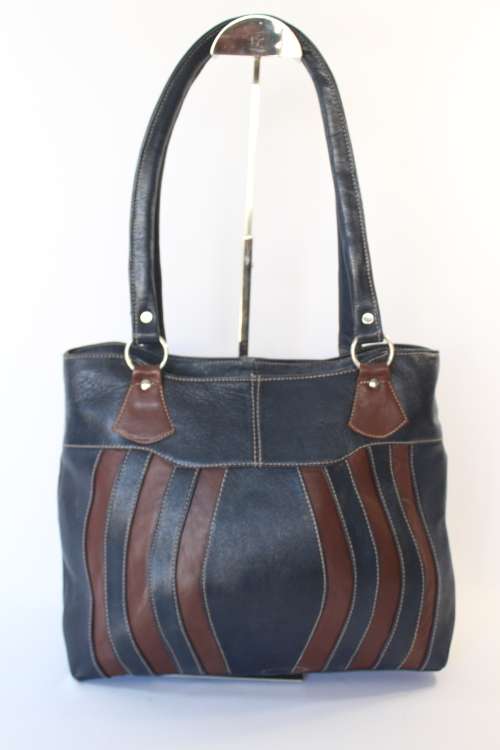 Stunning 100% Geniune LAMB LEATHER HANDBAG - in Navy Blue- Classical style!
