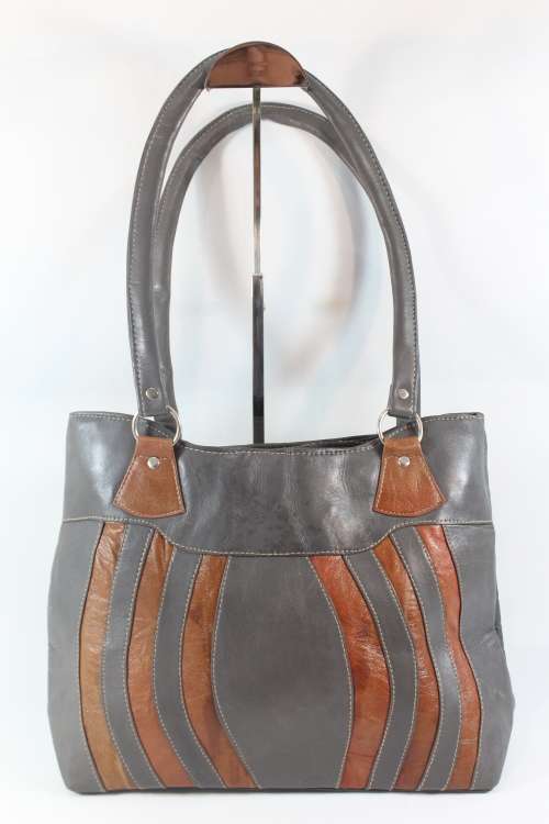 **New Arrival**Stunning Real Leather HANDBAG - Gorgeous Colour!Classical style!
