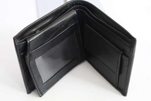 Stunning  MENS Genuine LEATHER WALLET in Black with brown trim-Excellent Quality!