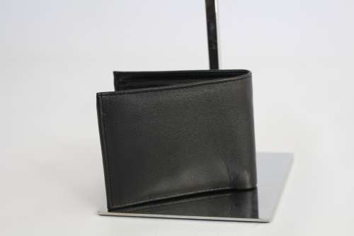 Stunning  MENS Genuine LEATHER WALLET in Black with brown trim-Excellent Quality!