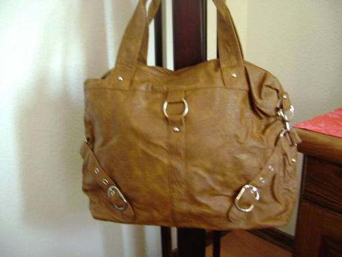 Beautiful ladies Soft leather look bag in Tan