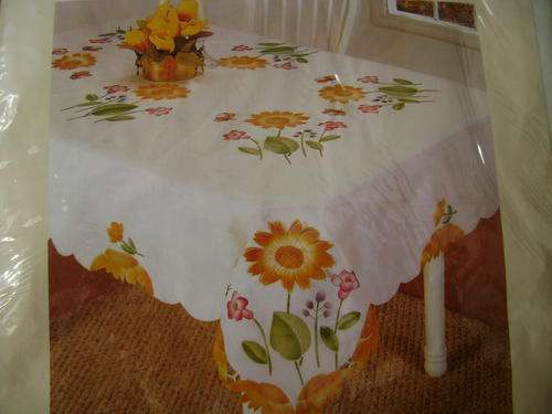 Beautiful table cloth- for any special occassion(size 60x104")