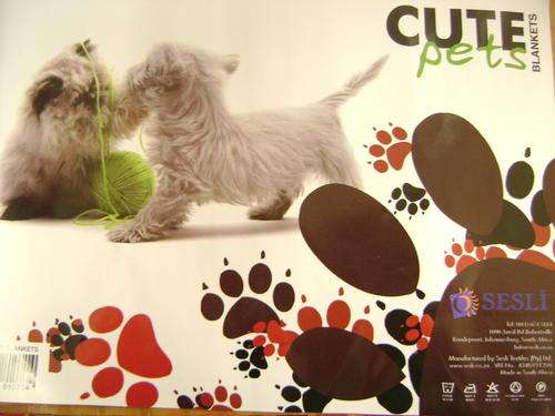 Cute little Doggie blanket by Sesli. Keep your friend warm this winter