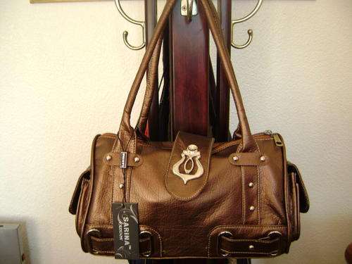 Beautiful ladies Soft leather look bag in Bronze. Look great anytime