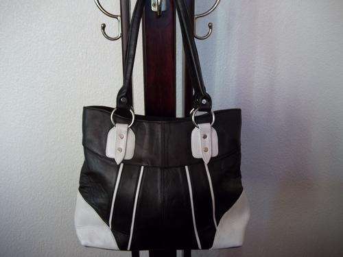 Stunning 100%  Genuine leather  Hand Bag in Black and White.  Invest in leather,the smart choice.