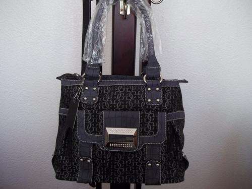 **NEW ARRIVAL**Elegant and stylist GUESS ladies Hand bag in a stunning BLACK.