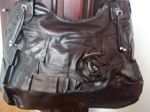 Beautiful designer style ladies Soft leather look hand bag in  BLACK. THE GREAT EVERDAY HANDBAG!!