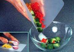 **4 piece flexible chopping boards** Makes chopping fun and easy, In beautiful colours.