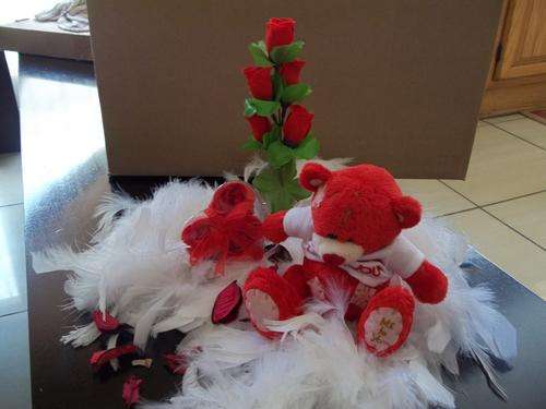 **PROMOTION**Perfect HAMPER for the perfect Valentines Gift. Get yours now!! (POSTAGE IS FREE!!)