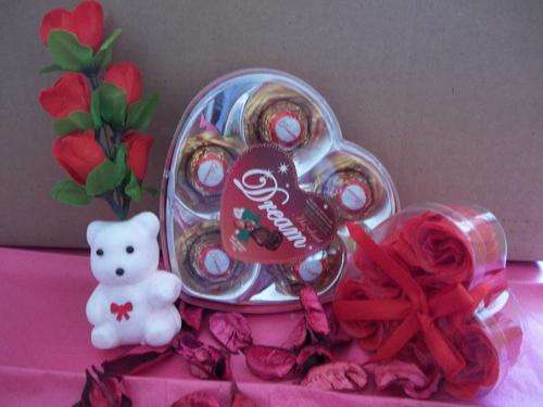 Perfect HAMPER for the perfect Valentines Gift. Get yours now!! (POSTAGE IS FREE!!)