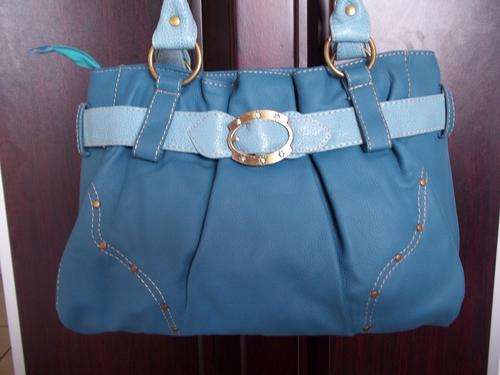 **LATE ENTRY**Stunning 100%  Genuine leather  Hand Bag in AQUA . Great modern style, made to last!