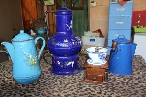 Old coffee pots and pepper grinder