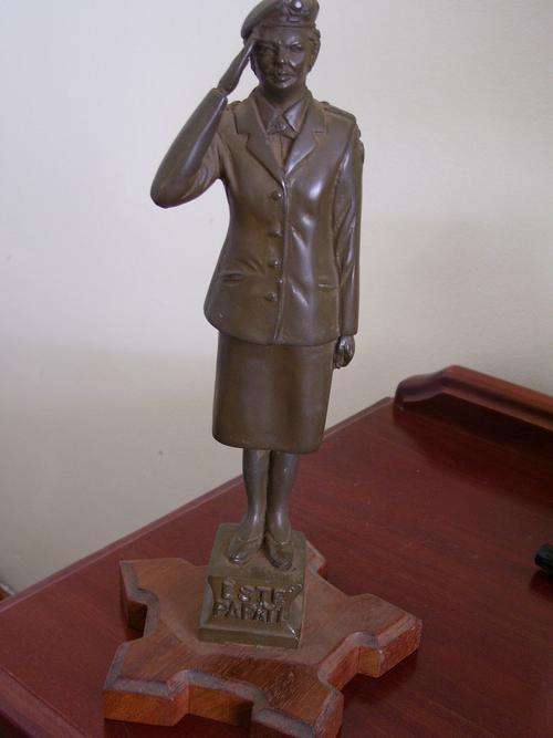 ESTI PARATE STATUE - SALVKOL