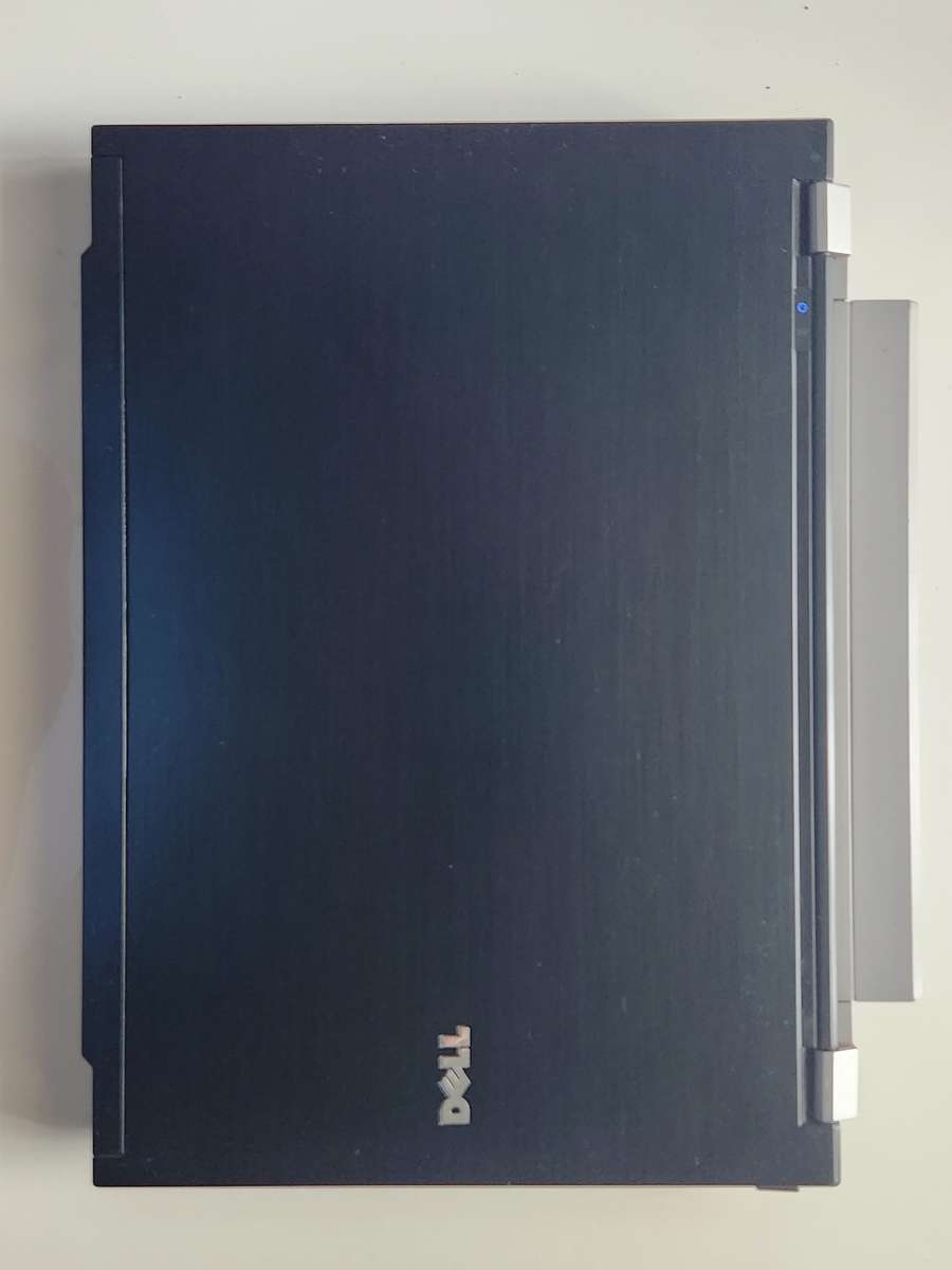 Dell Latitude E4300 Laptop