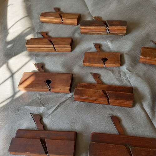 10 X ASSORTED VINTAGE WOOD PLANES