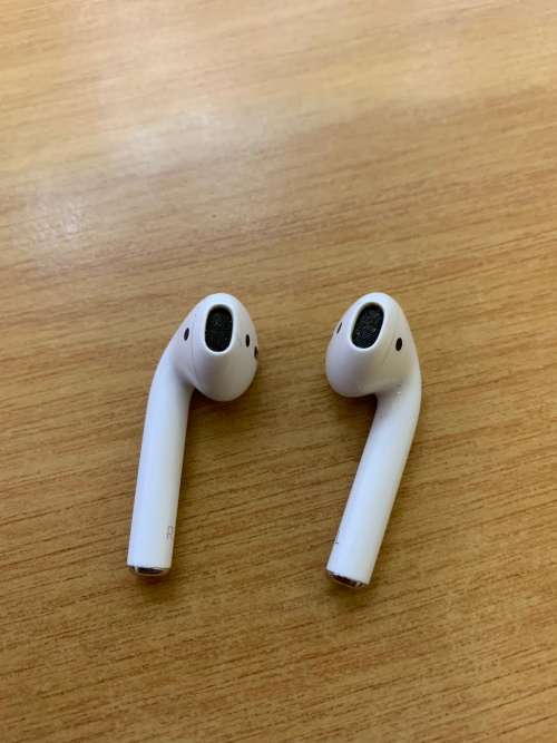 Apple AirPods 2nd Generation