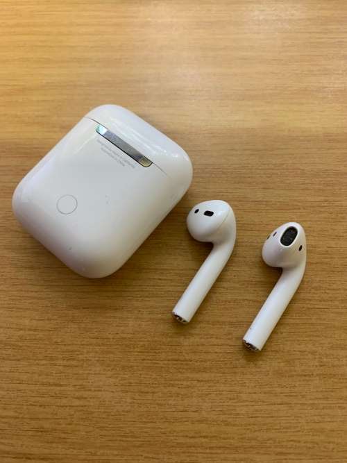 Apple AirPods 2nd Generation