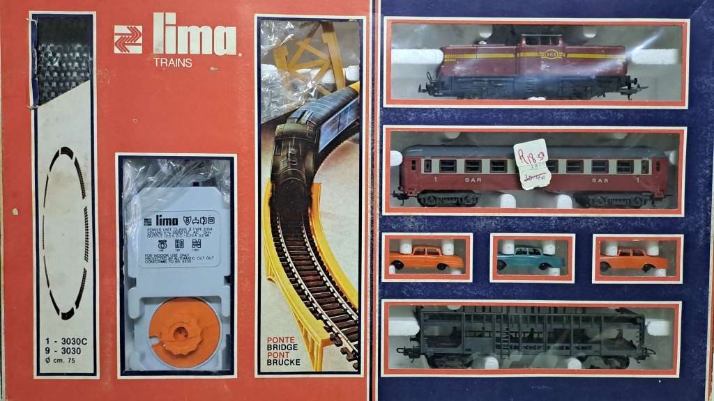 LIMA SAR Train Set (Locomotive with 2 coaches and Bridge) BOXED (NEW old stock Last one)