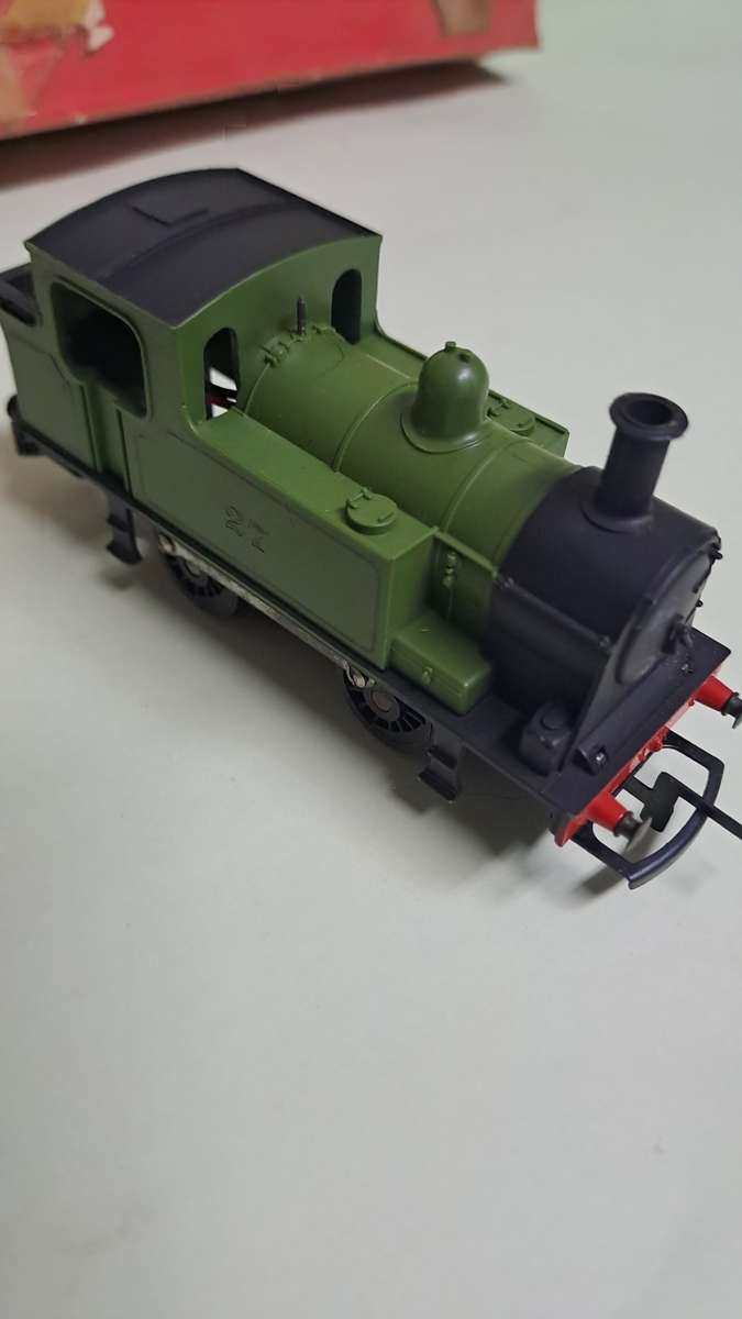 Horby Triang Train Set (Locomotive with 3 coaches) BOXED (NEW Old Stock Partly sealed LOCO NOT RUN)