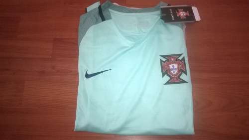 NIKE Portugal 2016 Kit - Large