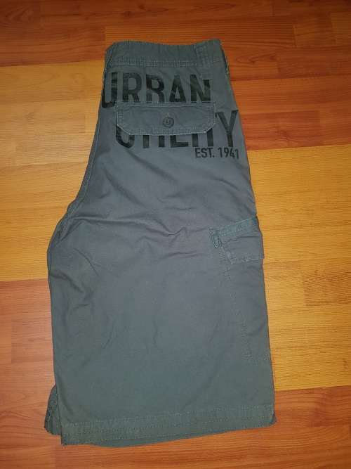 Authentic JEEP Shorts - Size 32