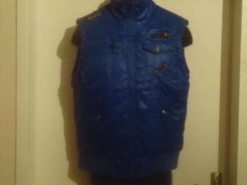 Sleeveless NIKE Blue/Black Reversible Body Warmer - Medium / X Large