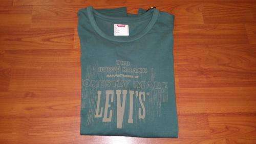 LEVI'S Mens Tee - Medium / Large