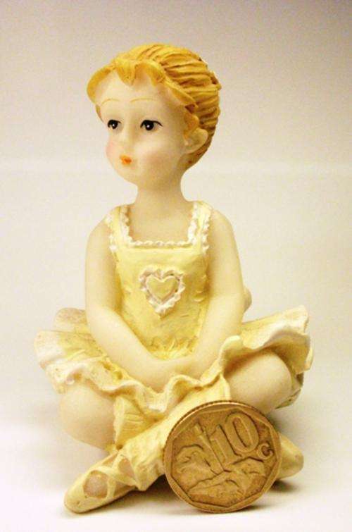 Exclusive Porcelain Figurine! *Ballerina*