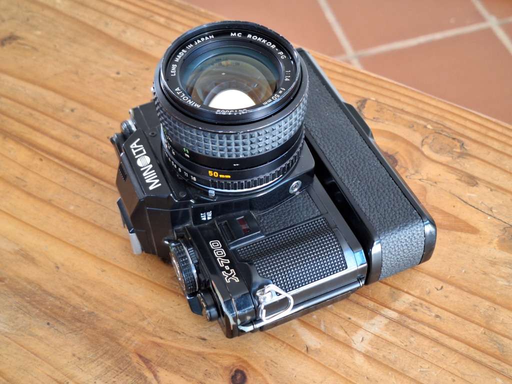 Minolta X700