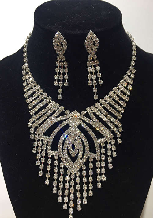 Stunning Jewelry set(Costume jewelry with necklace&earing) silver