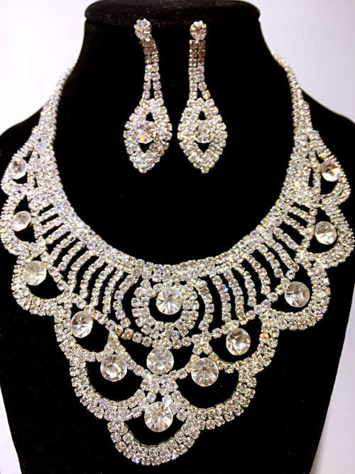 Stunning Jewelry set(Costume jewelry with necklace&earing) silver