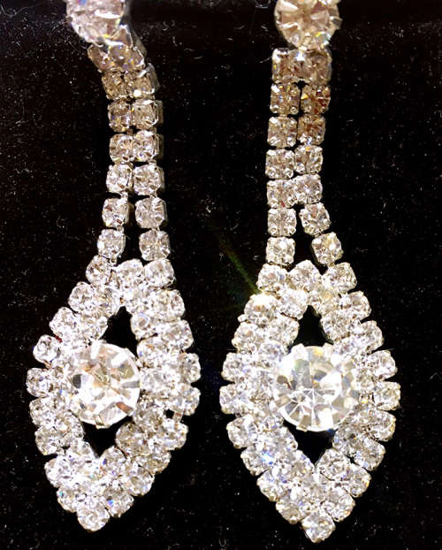 Stunning Jewelry set(Costume jewelry with necklace&earing) silver