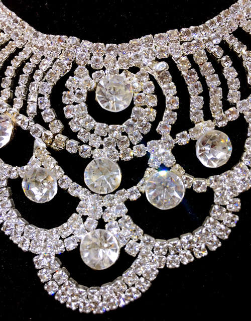 Stunning Jewelry set(Costume jewelry with necklace&earing) silver