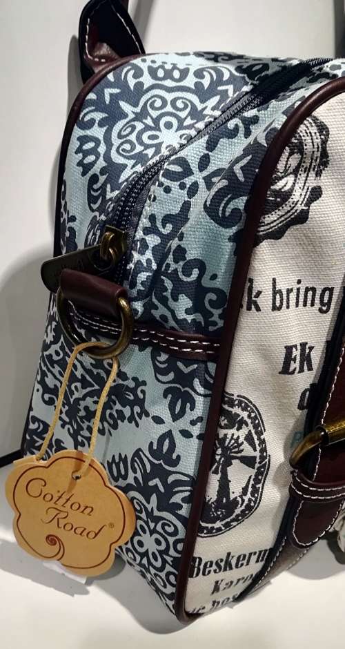 Cotton Road hand bag with Afrikaans sling included     size: 31x13x23cm