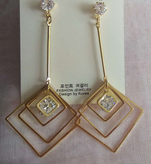 Earring, 5 layers in gold diamond shapes with shiny stone,High quality lady's costume earring