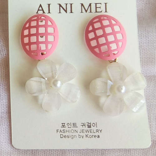 Earring,pink&white color in flower shape, High quality lady's fashion costume earring