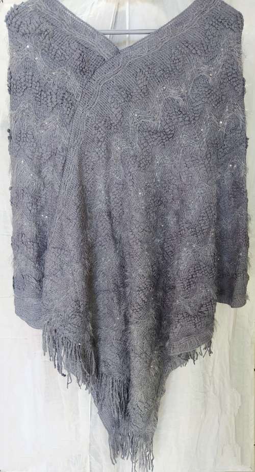 Lady's winter poncho with sequins, one size fits all,Grey