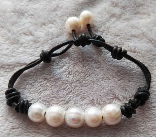 Fresh water pearl bracelet, CLOSING DOWN SALE