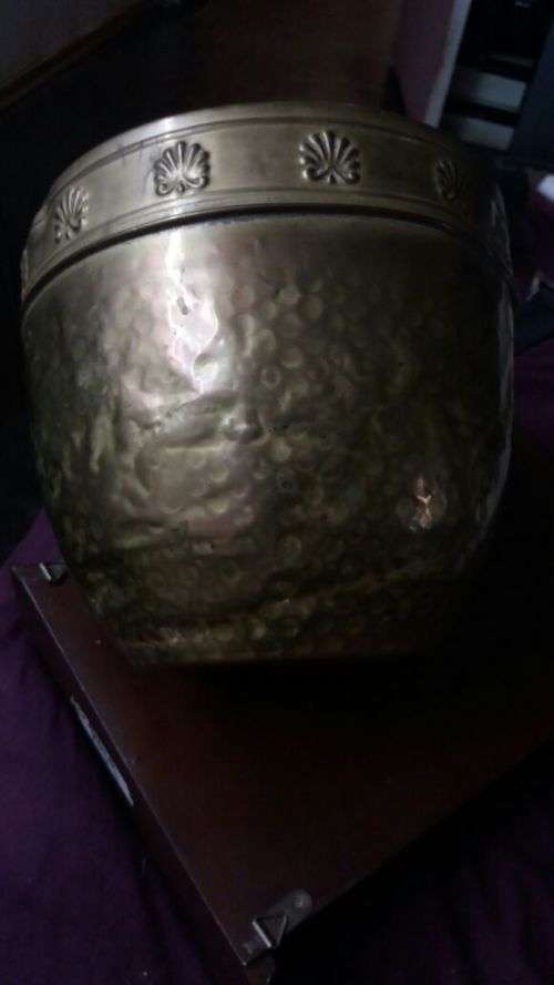 BRASS FLOWER POT (OLD)