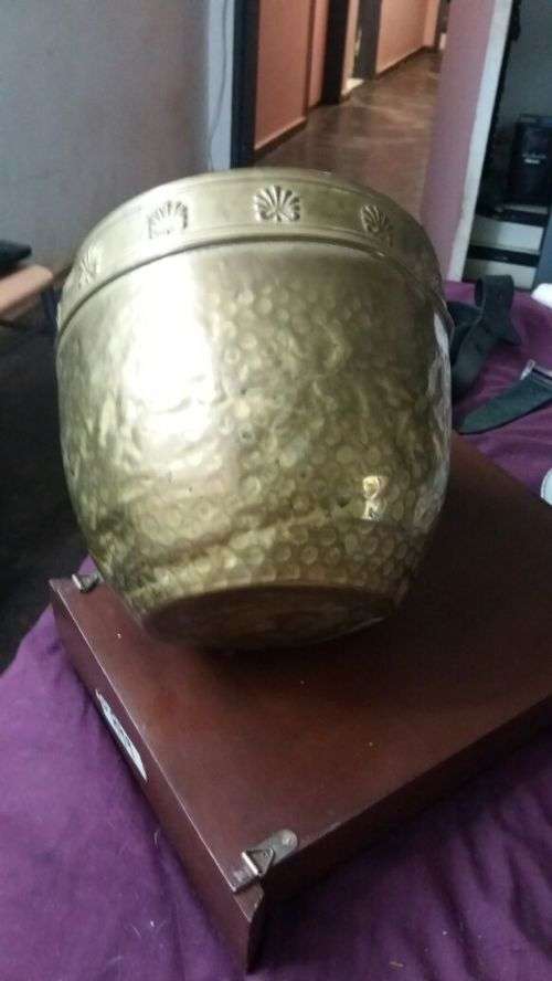 BRASS FLOWER POT (OLD)