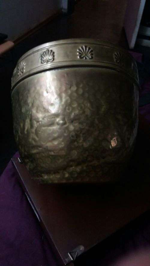 BRASS FLOWER POT (OLD)