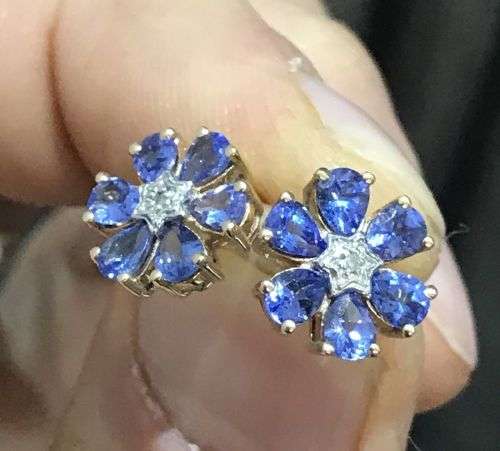Genuine Earth Mined AA Grade Tanzanite and Diamond earings in 9ct yellow gold