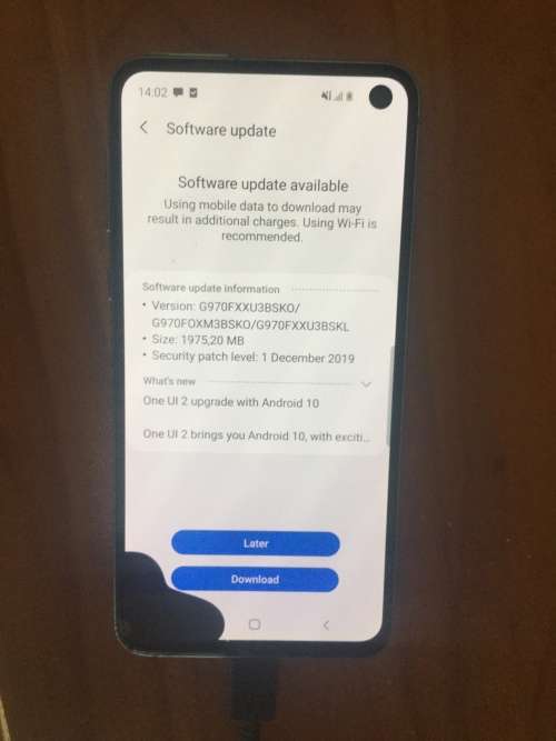 SAMSUNG GALAXY s10e  128GB. PRISM GREEN