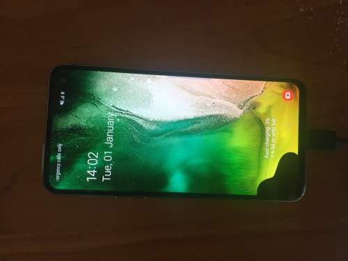 SAMSUNG GALAXY s10e  128GB. PRISM GREEN