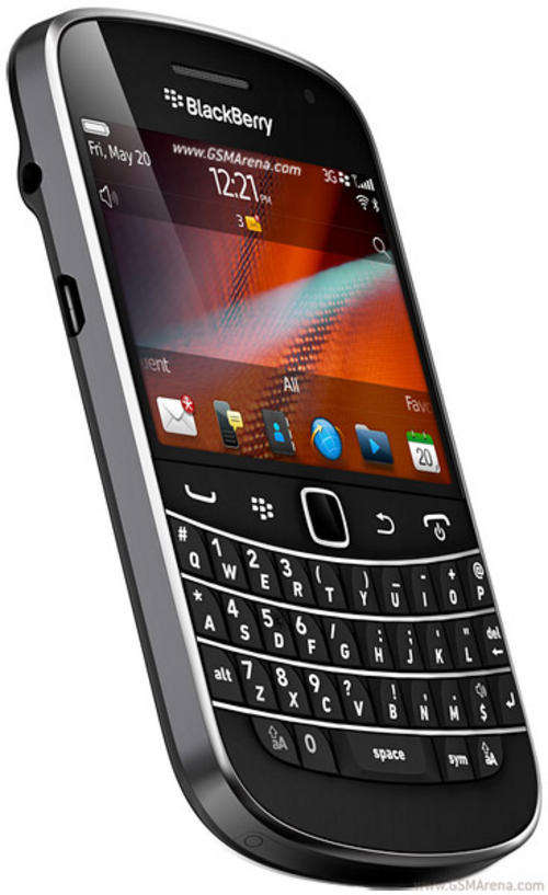 BLACKBERRY BOLD 9900 (LOCAL STOCK)(WARRANTY)(LATEST RELEASE)
