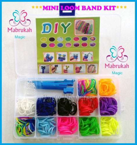 *CLEARANCE**600pc MINI LOOM BAND KIT IN EASY TO CARRY CASE***FABULOUS**BID PER ITEM