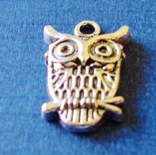 23mm Silvertone Charm, Owl